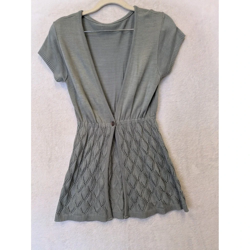 Women's Size M‎ Sage Green Cardigan Short Sleeve Pointelle Peplum Knit